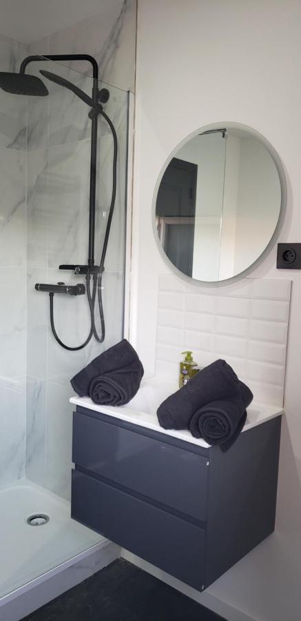 La Plume D'Or - Wifi - Parking Prive Apartment Lens Bagian luar foto
